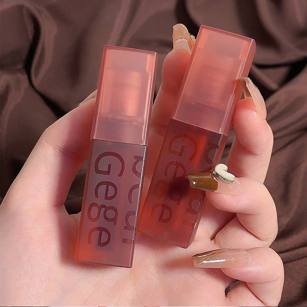 Velvet Matte Liquid Lipstick - Long Lasting Red Tint