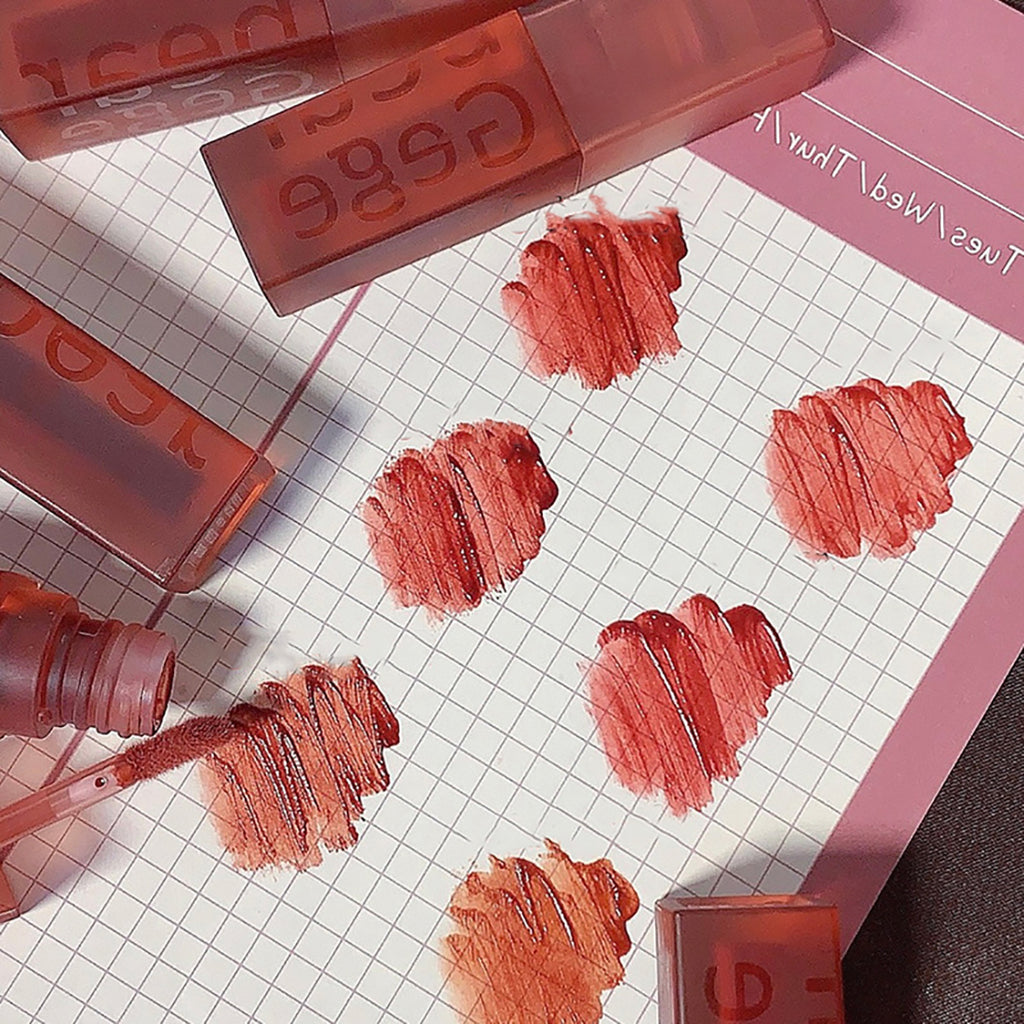 Velvet Matte Liquid Lipstick - Long Lasting Red Tint