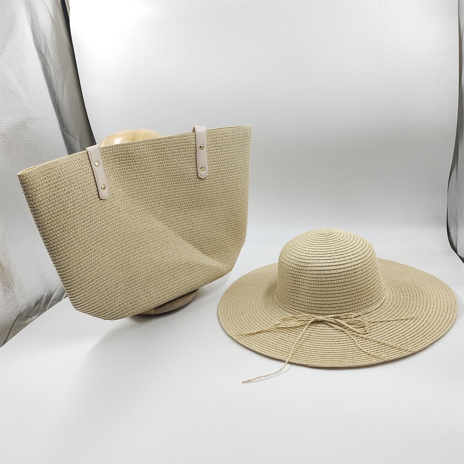 Foldable Striped Straw Hat with Breathable Sun Shade