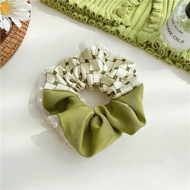 Spring Matcha Bow Hairpin with Pearl Scrunchie