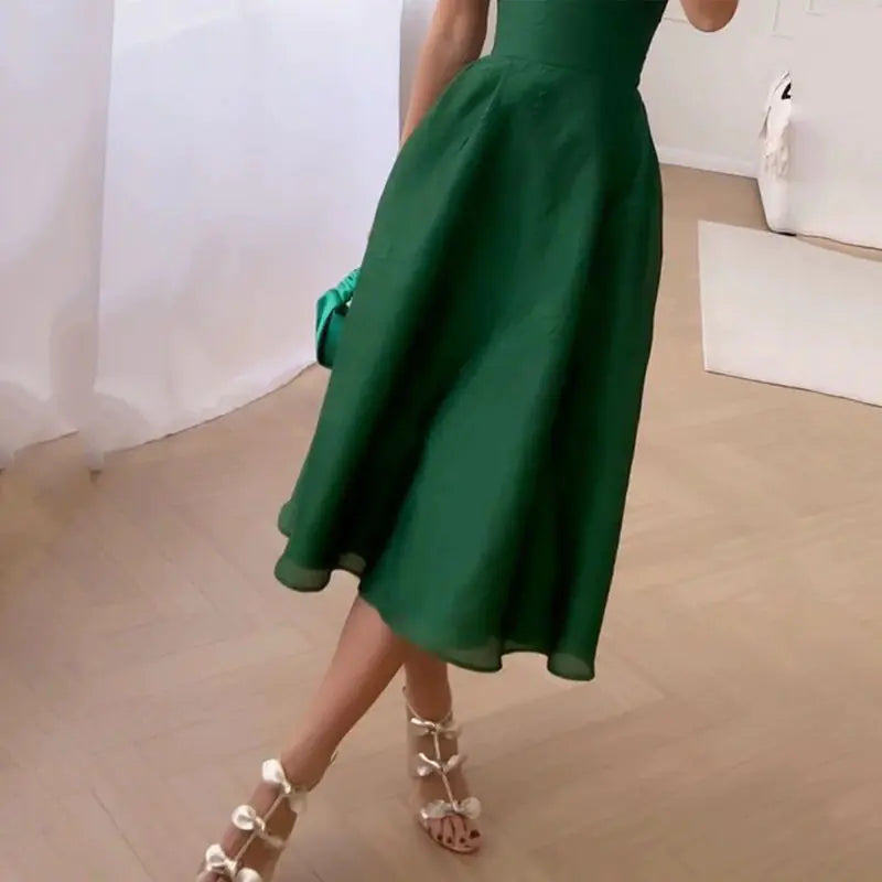 Summer Green Midi Dress with Elegant Waist Design