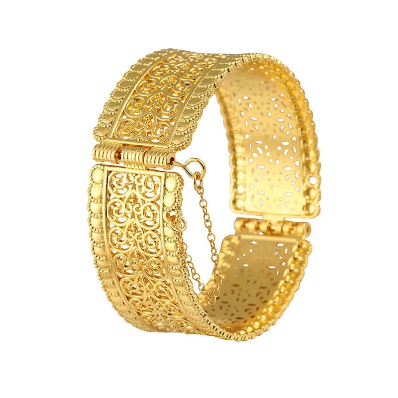 Nolan Bangles