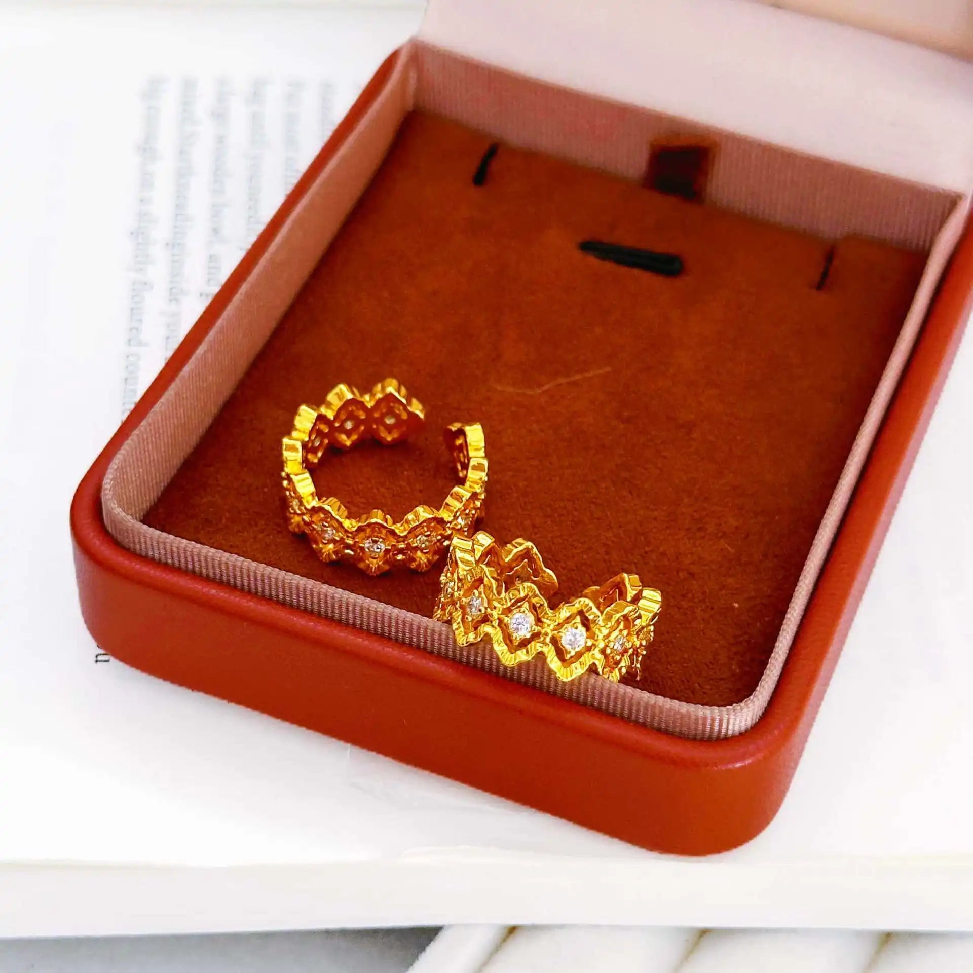 Jewelry Buccellati Style