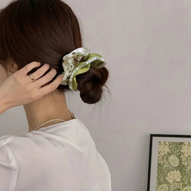 Spring Matcha Bow Hairpin with Pearl Scrunchie